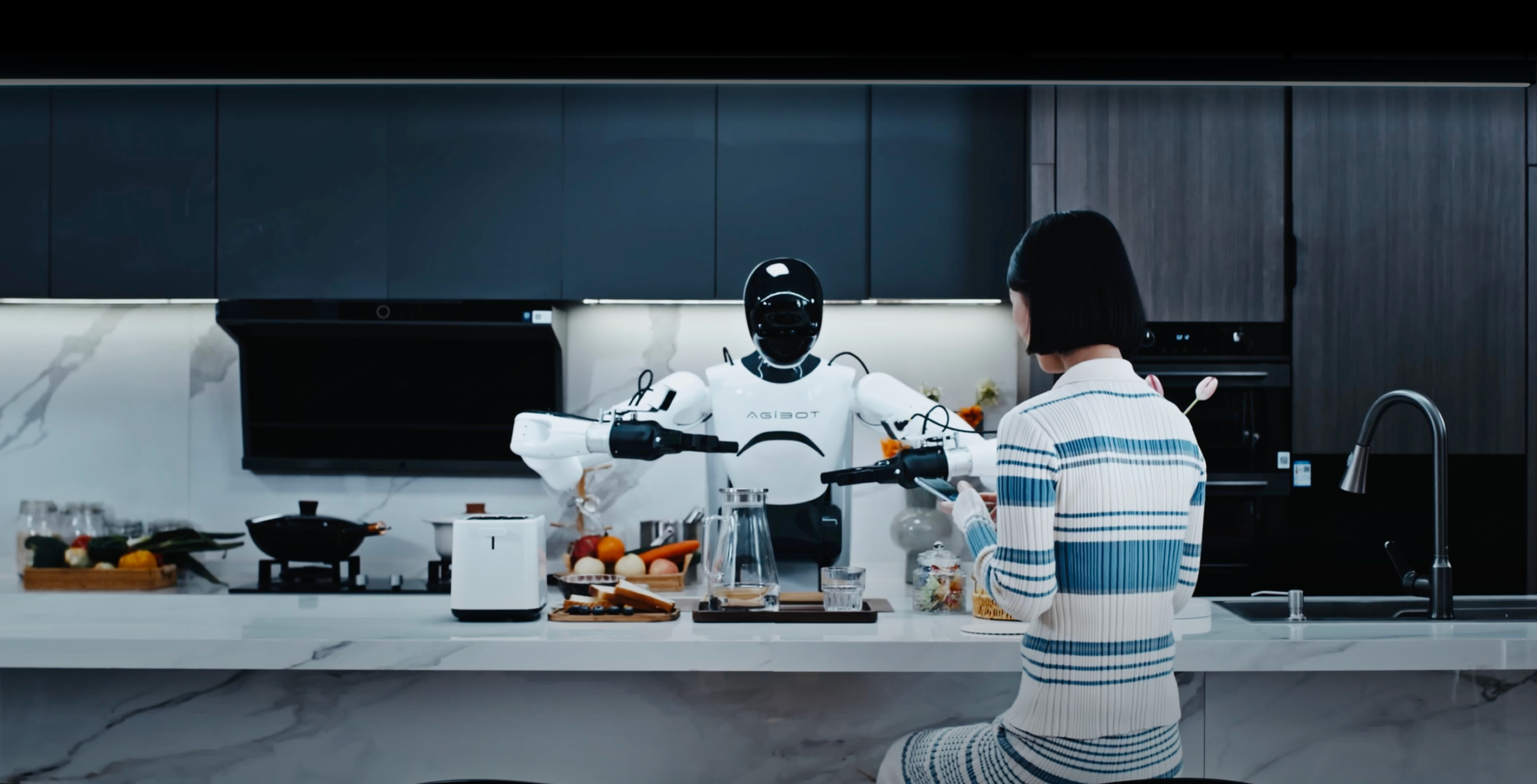  彩神Vll发布！ Genie Studio：行业首款具身智能一站式开发平台