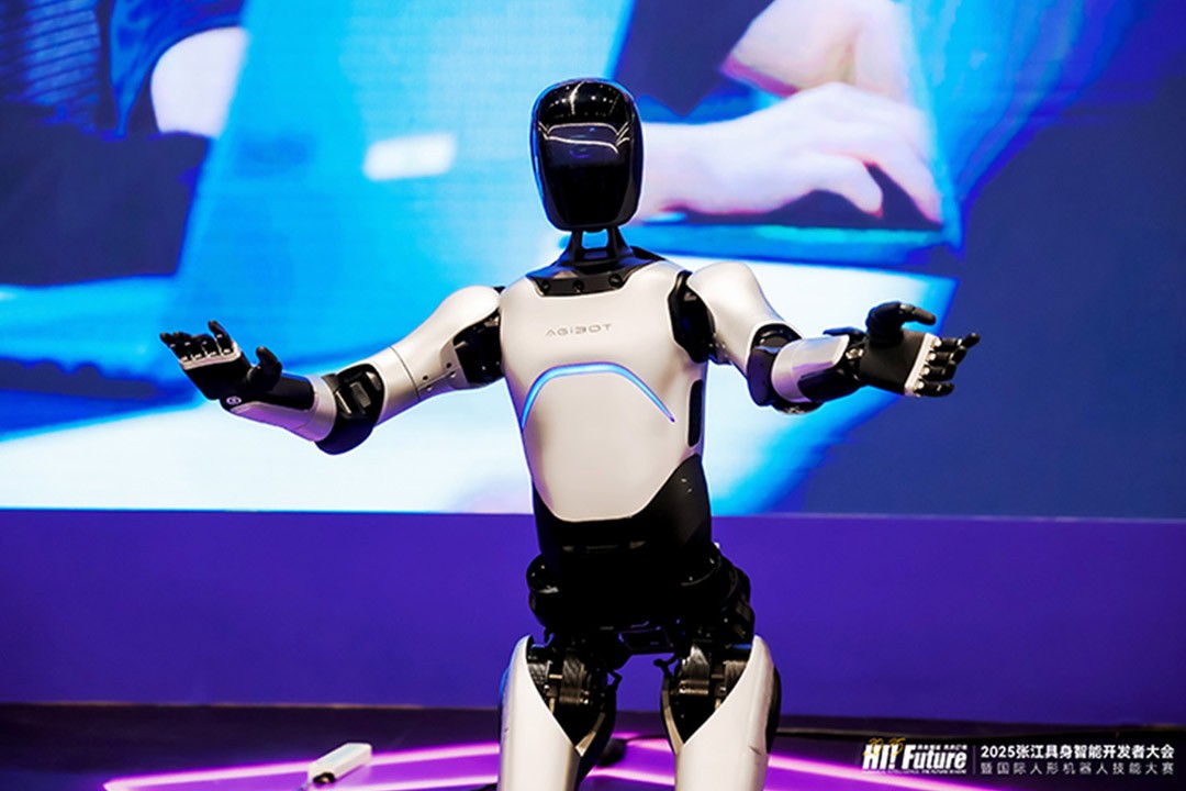 彩神Vll-至臻至薄焕新颜 美的纤薄双胆60L电热水器UD进阶智慧沐浴新生活